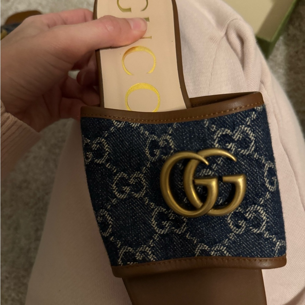 Gucci Women's Brown and Navy Slide Sandals - Picture 2 of 7